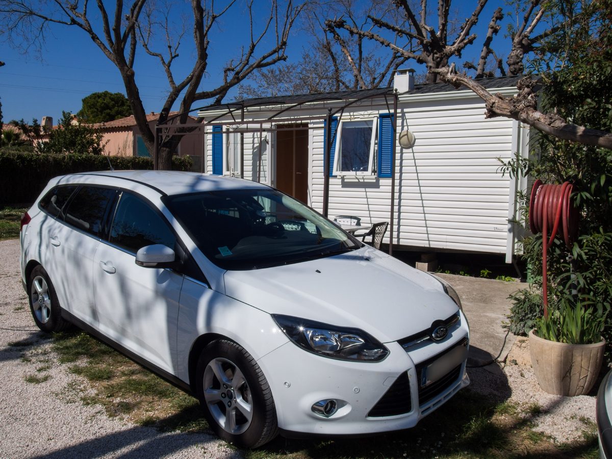 Ford Focus familiar blanco